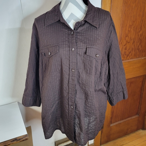 Karen Scott Woman Brown Lightweight 3/4 roll sleeve Button front blouse Size 2X - Picture 2 of 9
